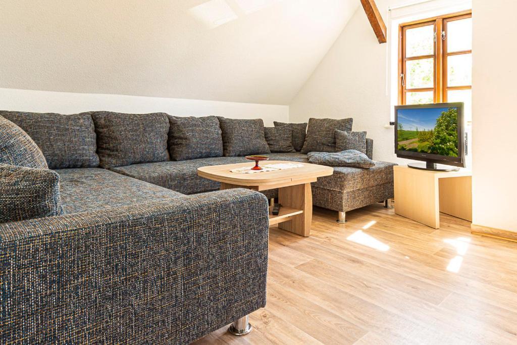 Ferienwohnung Am Walnussbaum Parchtitz Exterior foto