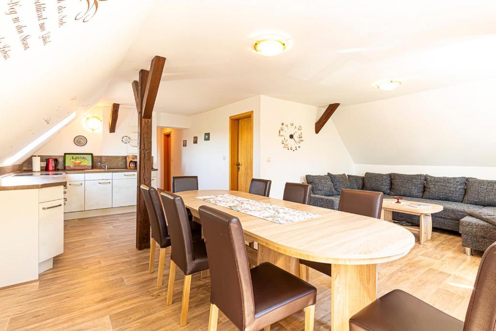 Ferienwohnung Am Walnussbaum Parchtitz Exterior foto